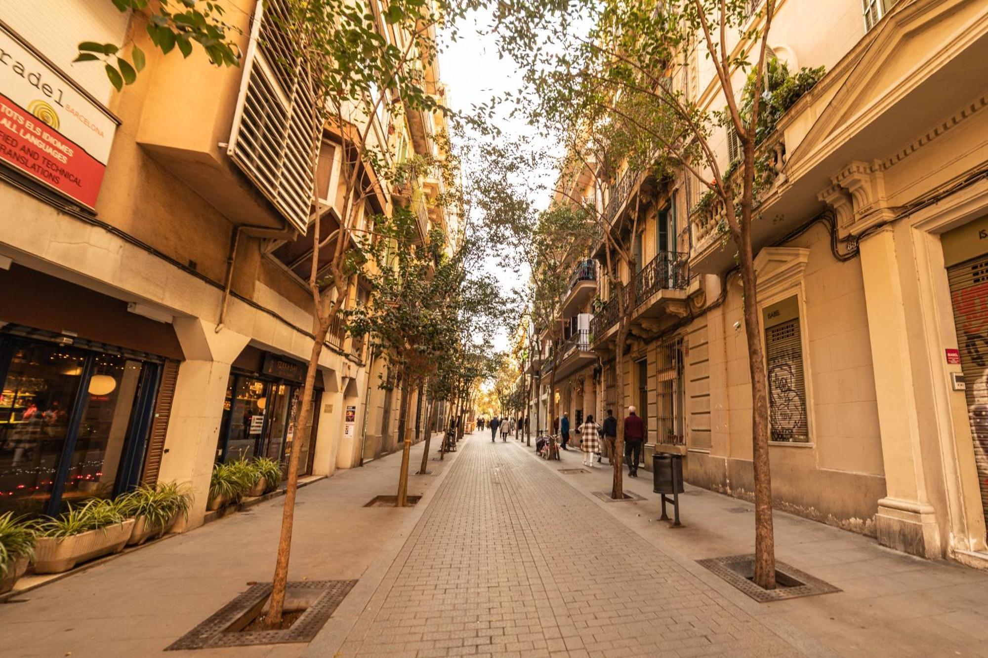 Apartments Gaudi Барселона Экстерьер фото